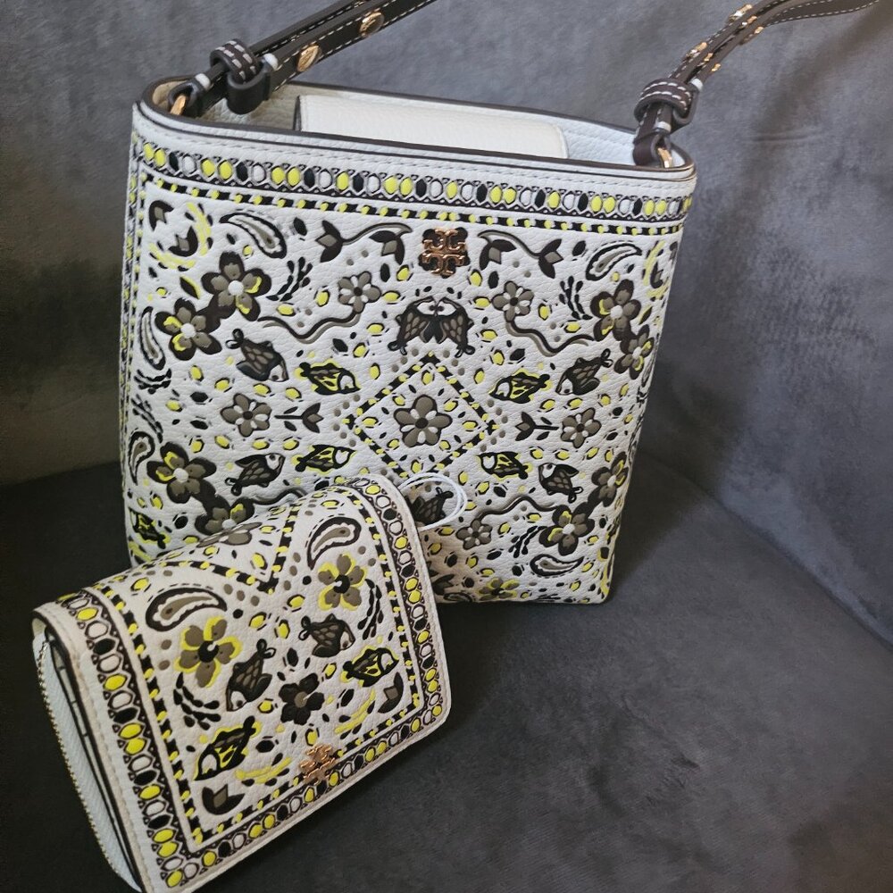 Tory Burch pieces Dream Emerson Printed Small Bucket Bag and wallet
